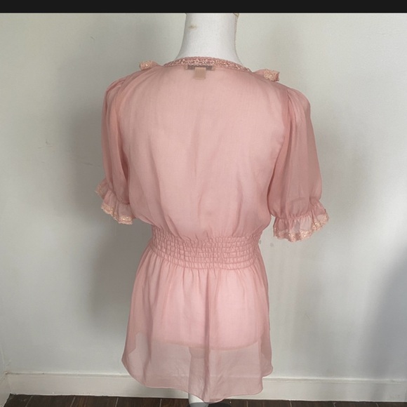 *SOLD** 🎀PINK LACE BLOUCE 🩰🎀 - Picture 4 of 9
